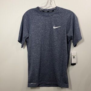 Nike Men’s Heather short sleeve Hydraguard Swim Tee size XS.NWT.Blue